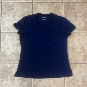 Januu Womens 2 Pocket Tuck in scrub top